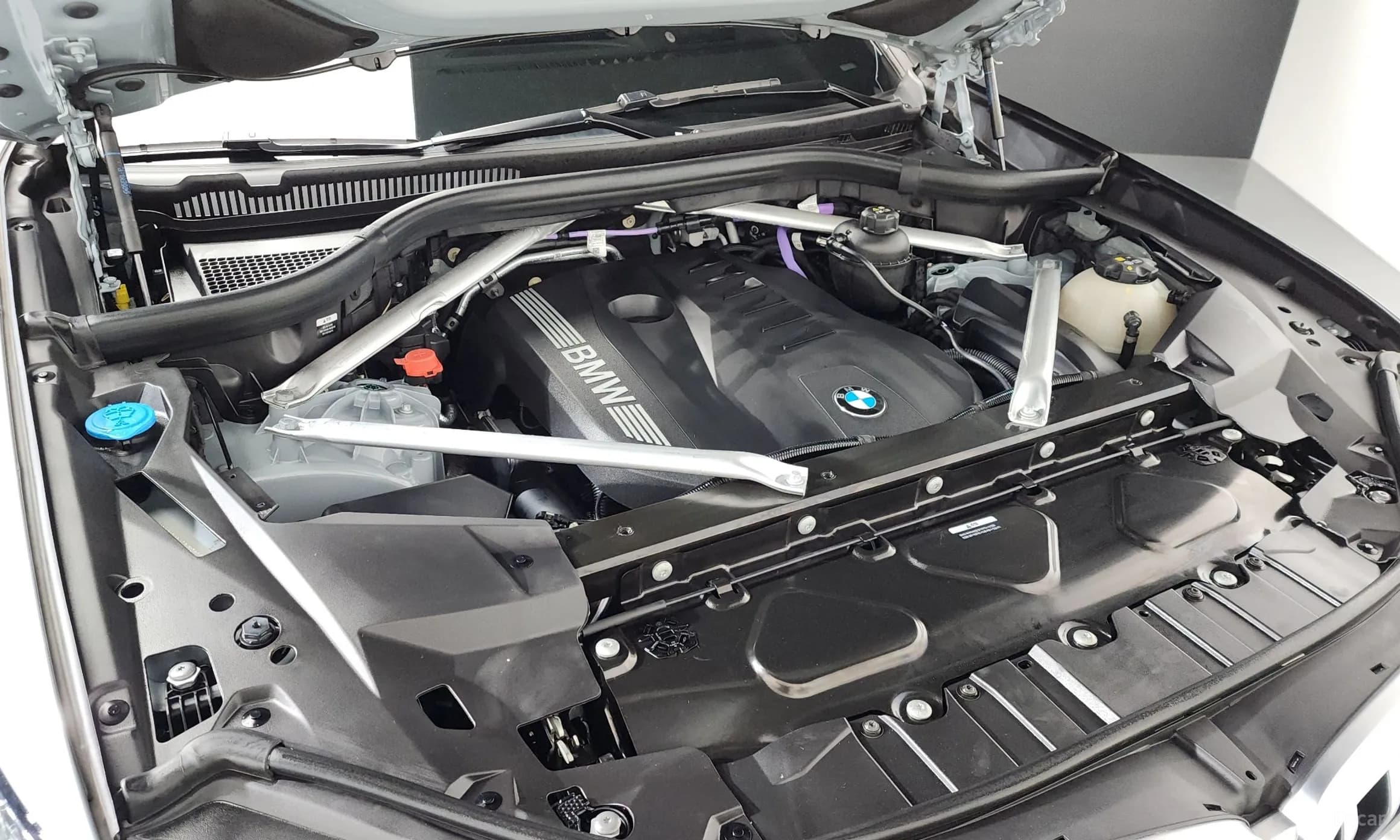 X6 (G06)