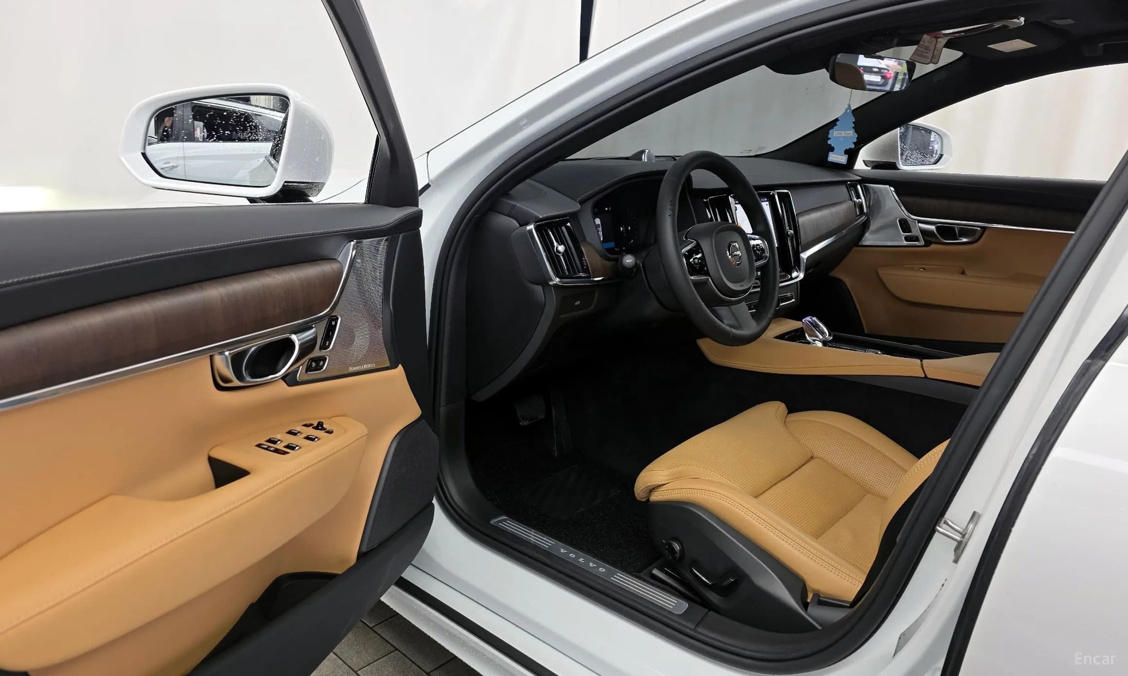 S90