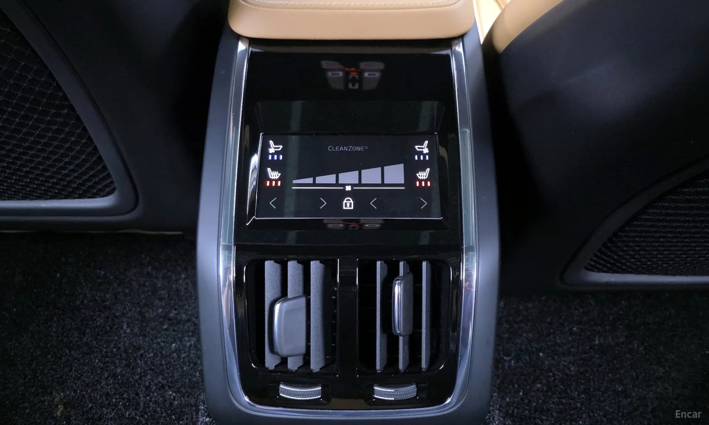 S90