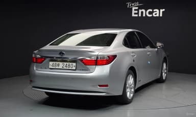 New ES300h
