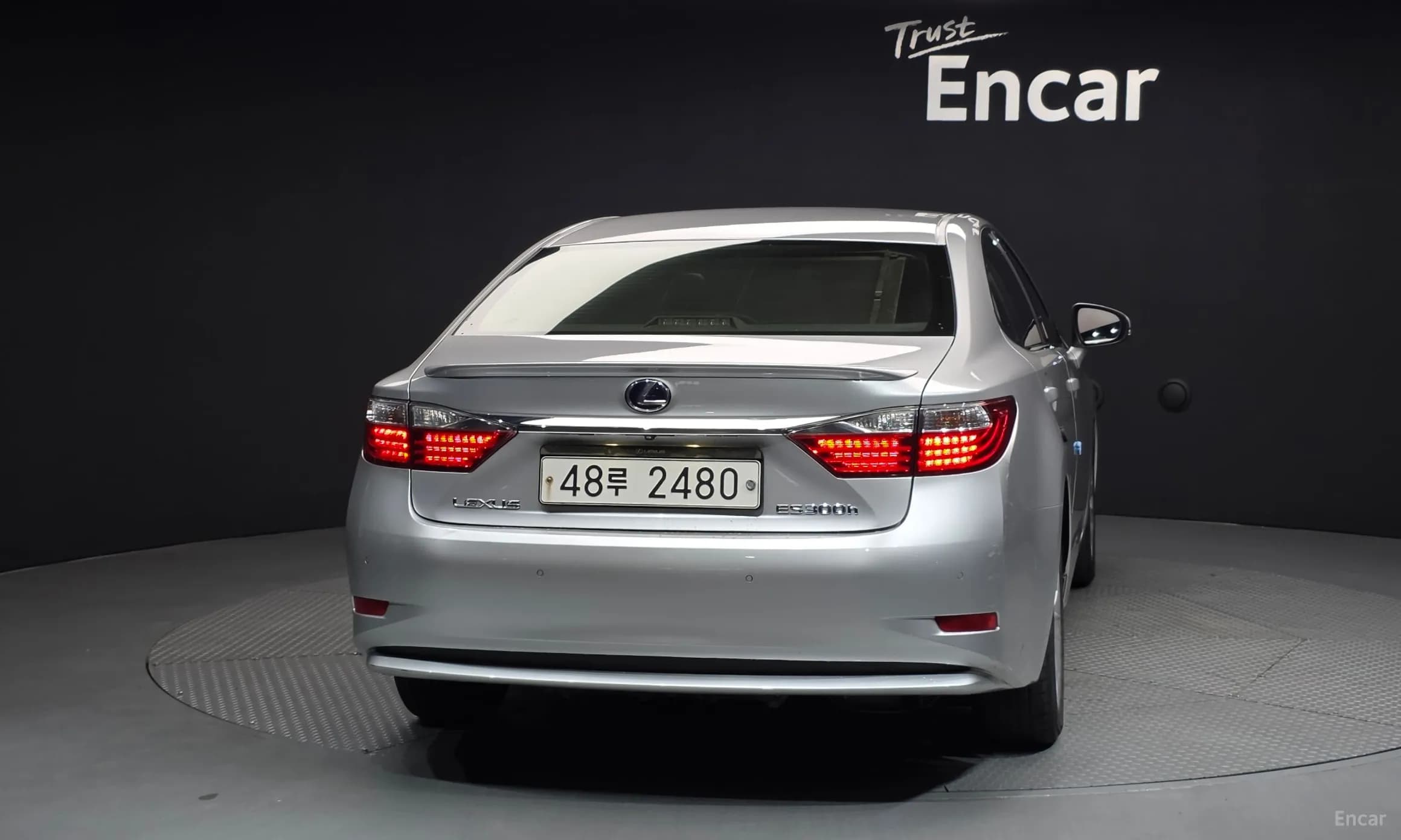 New ES300h