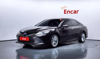 Camry (XV70)