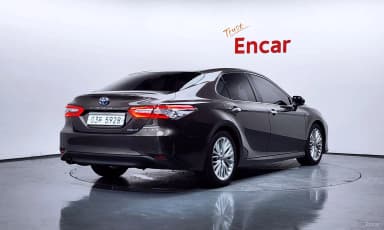 Camry (XV70)