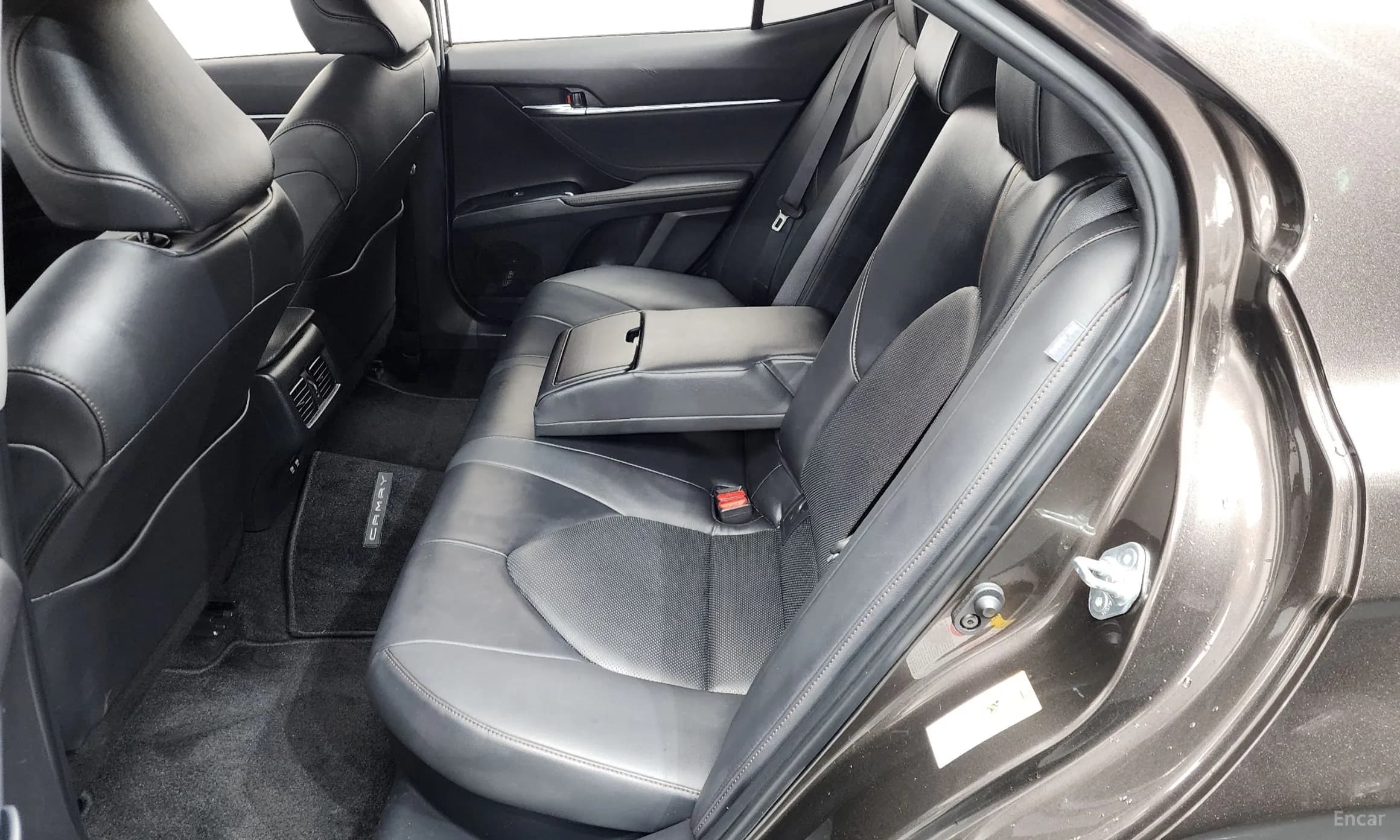 Camry (XV70)