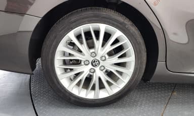 Camry (XV70)
