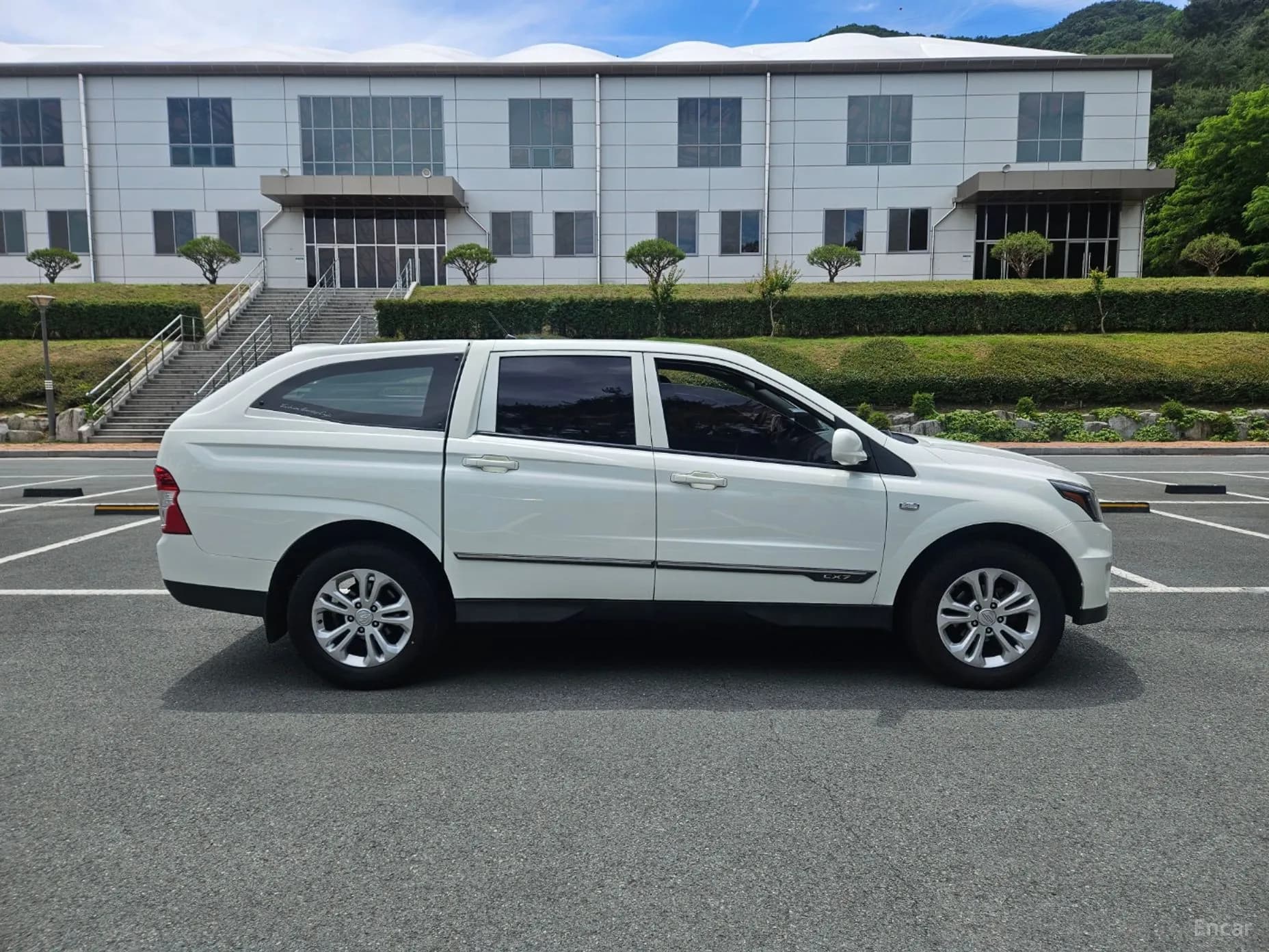 Korando Sports
