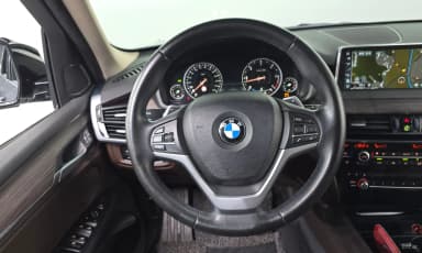 X5 (F15)