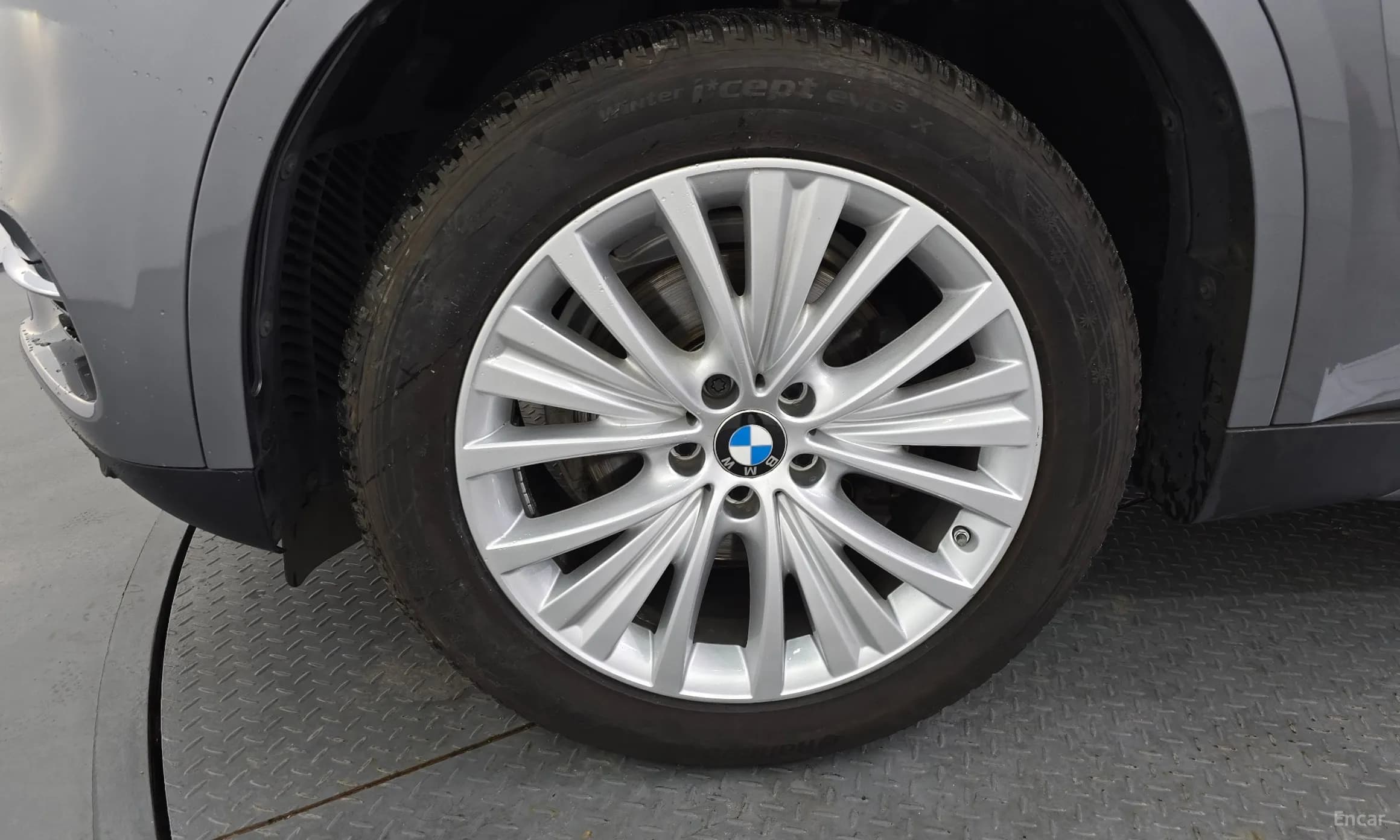 X5 (F15)