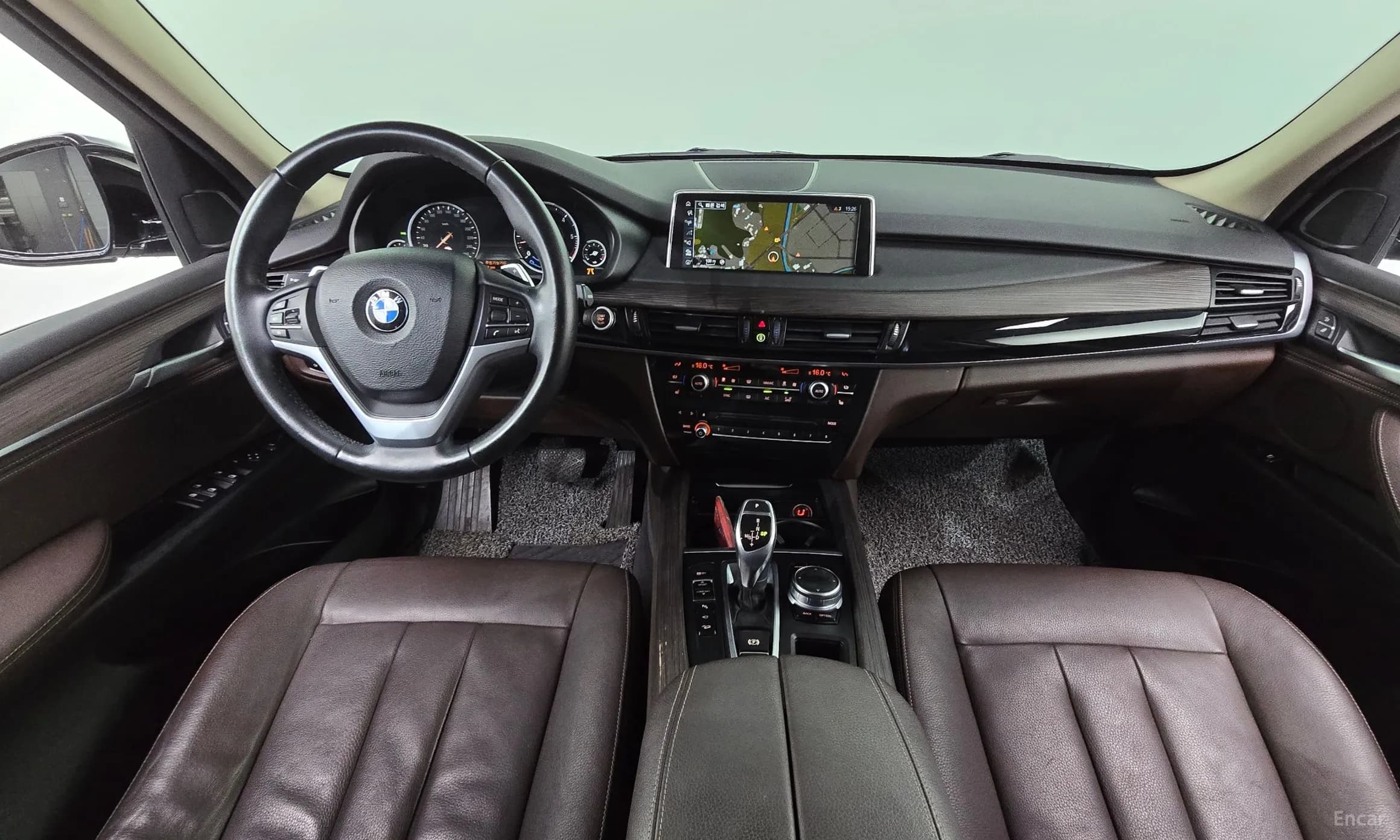 X5 (F15)