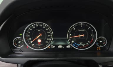 X5 (F15)
