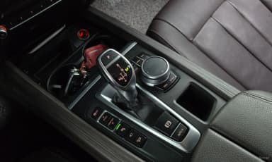 X5 (F15)
