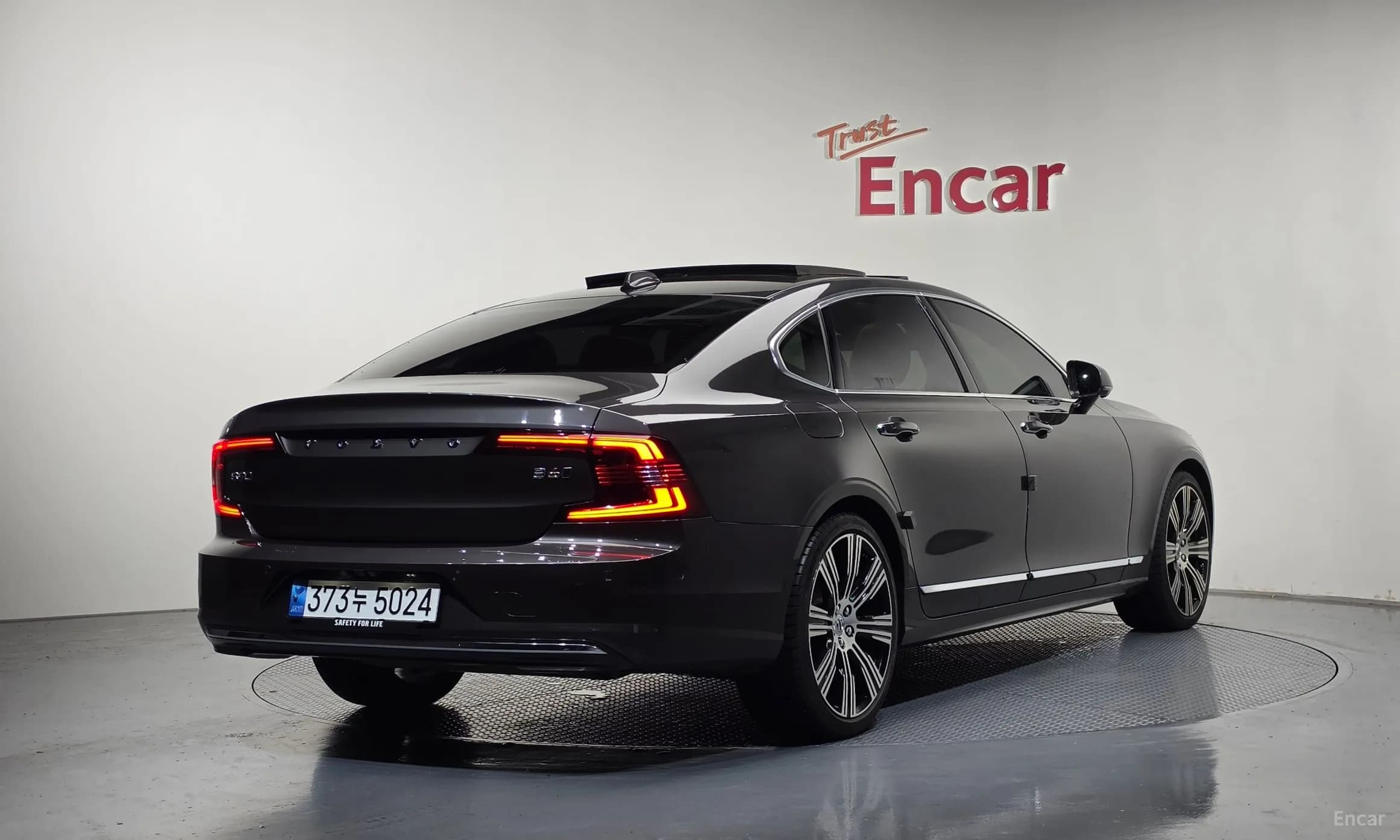 S90