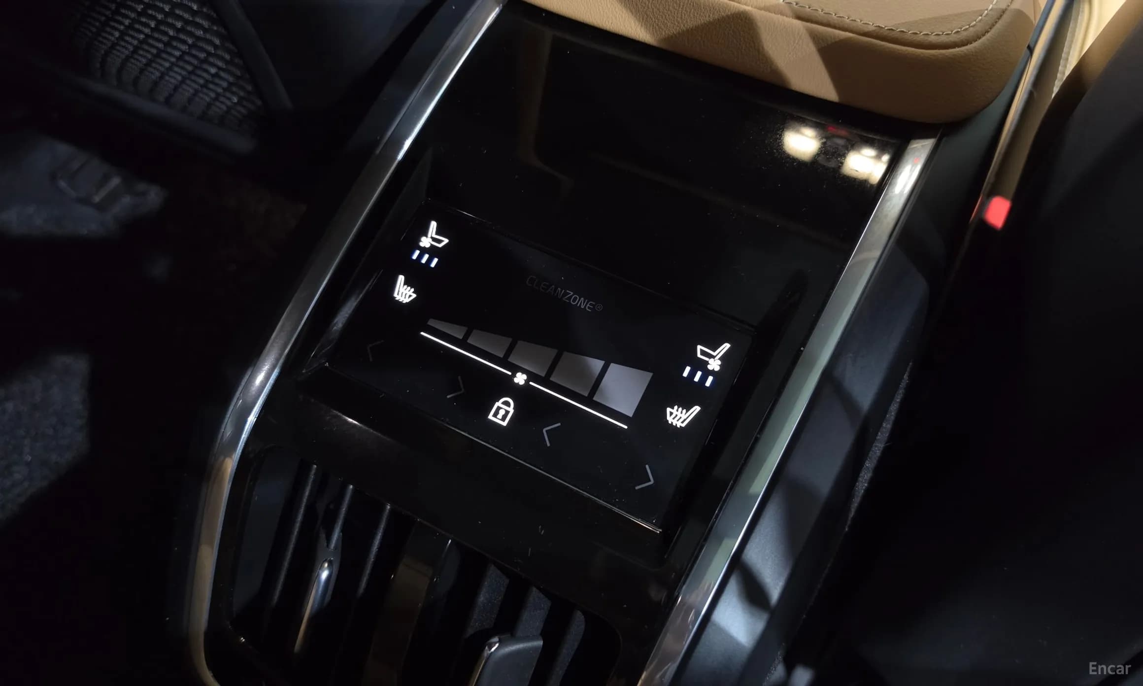 S90