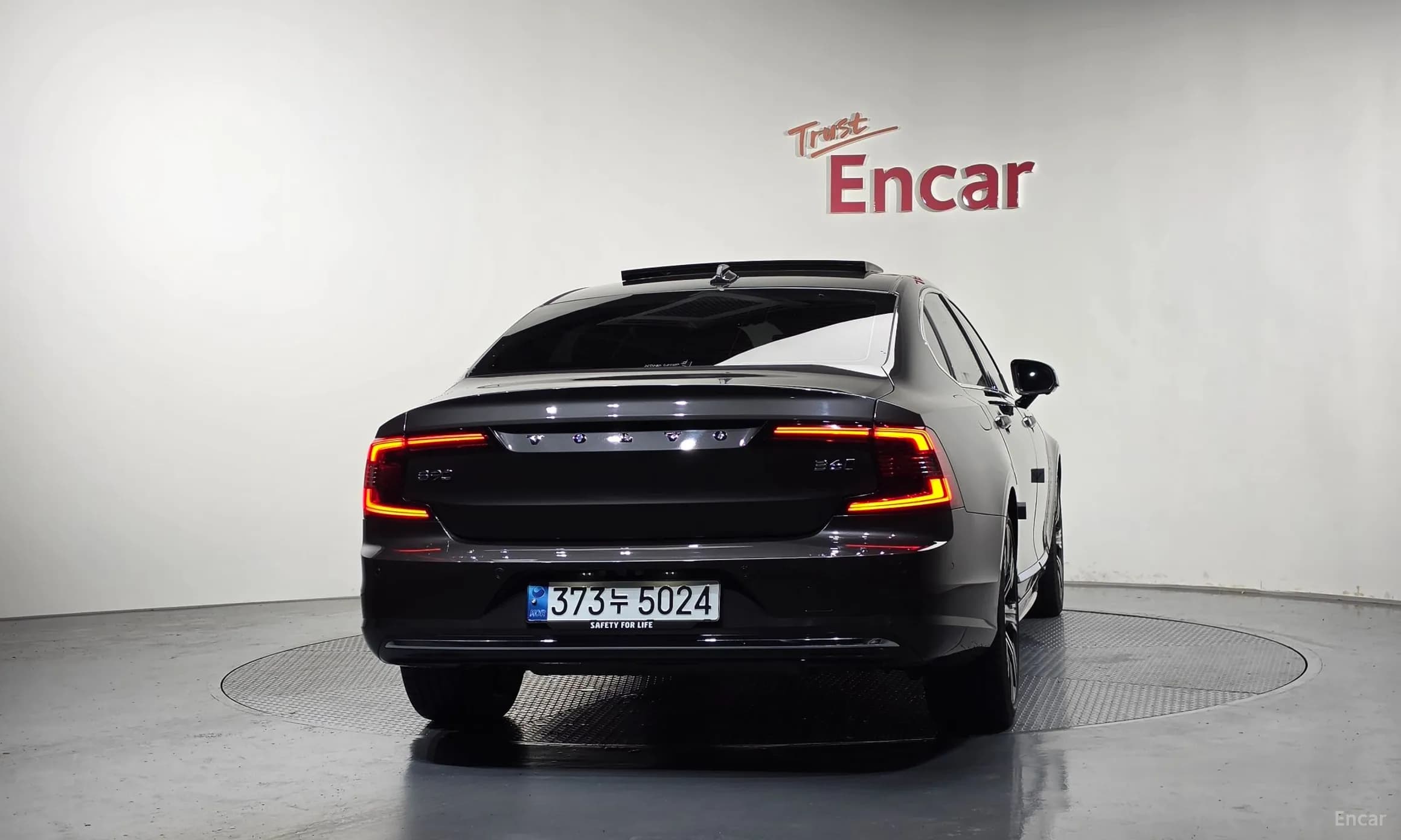 S90