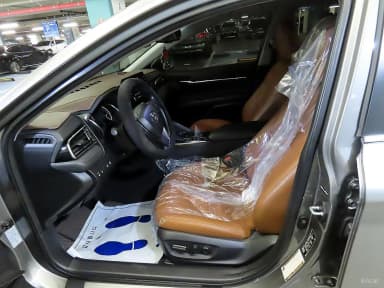 Camry (XV70)