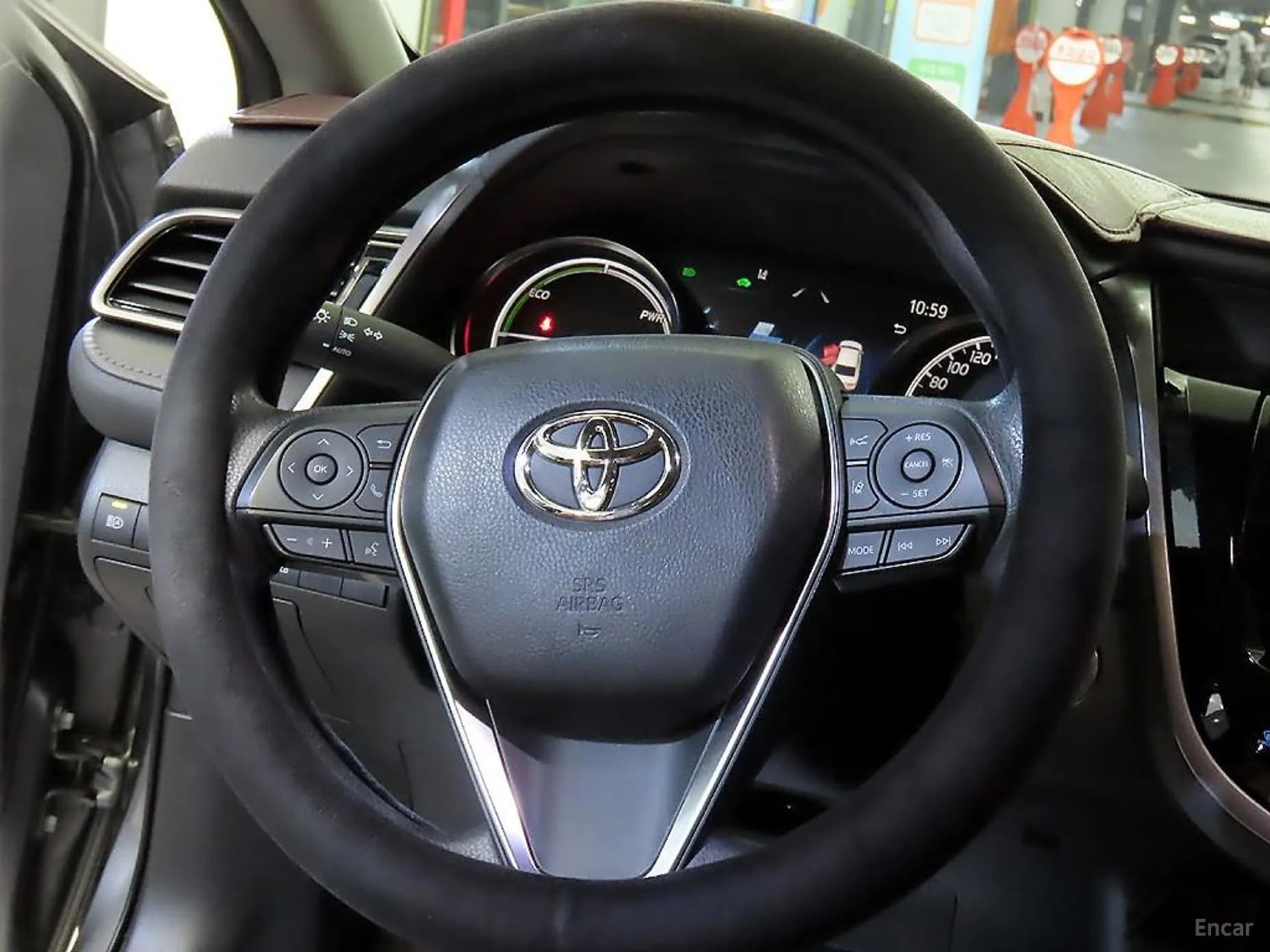 Camry (XV70)