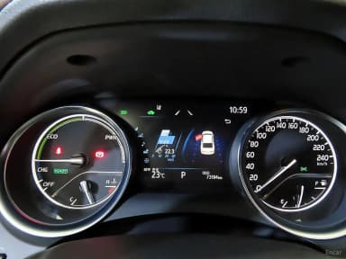 Camry (XV70)