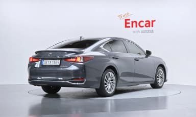 ES300h 7th Generation