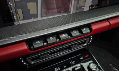 911 (992)