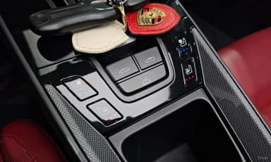 911 (992)
