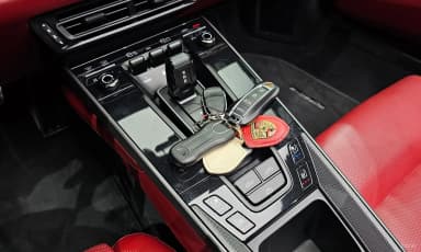 911 (992)