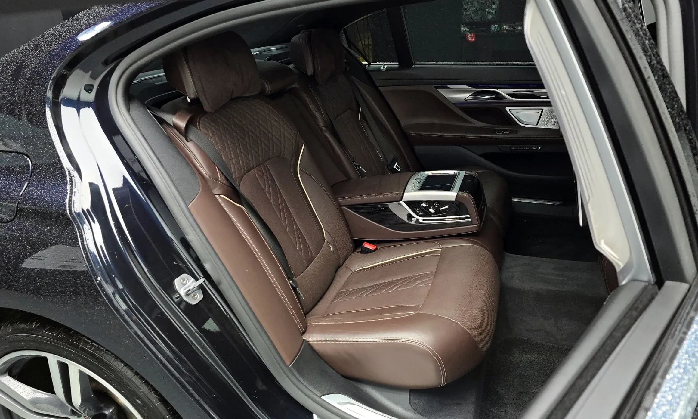 7 Series (G11)