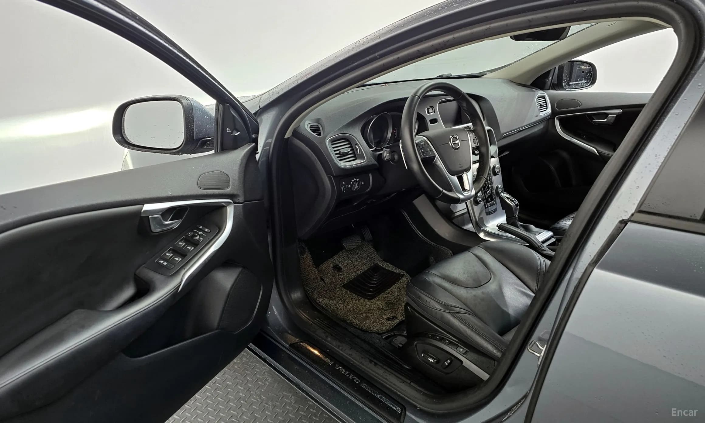 V40