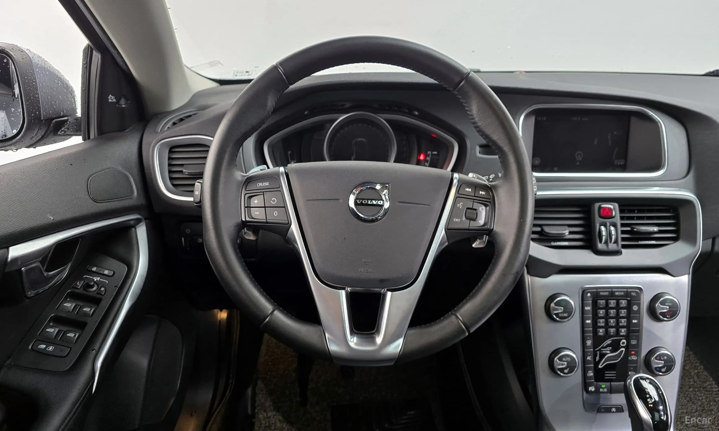 V40