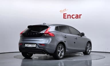 V40