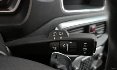 V40