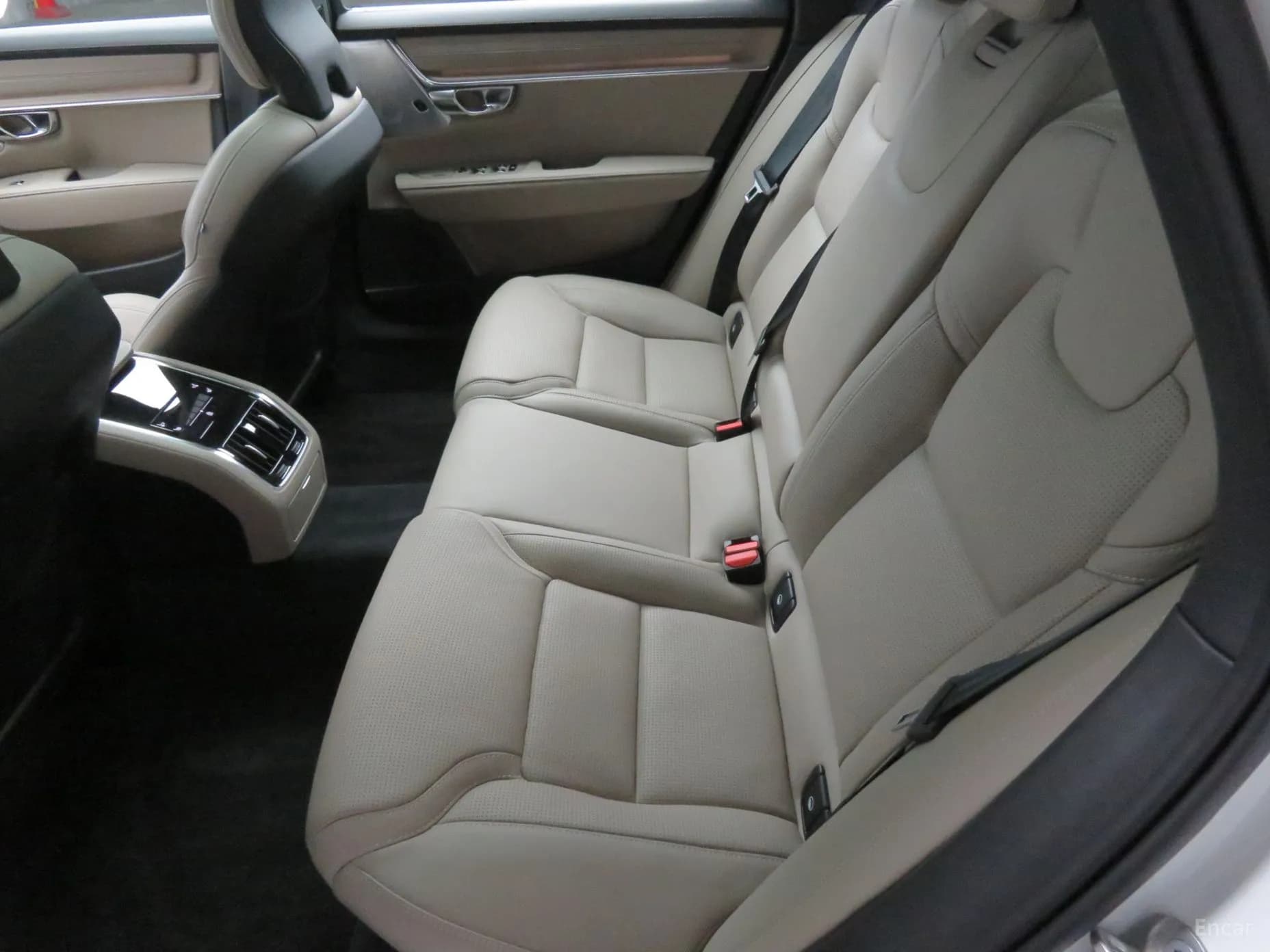 S90