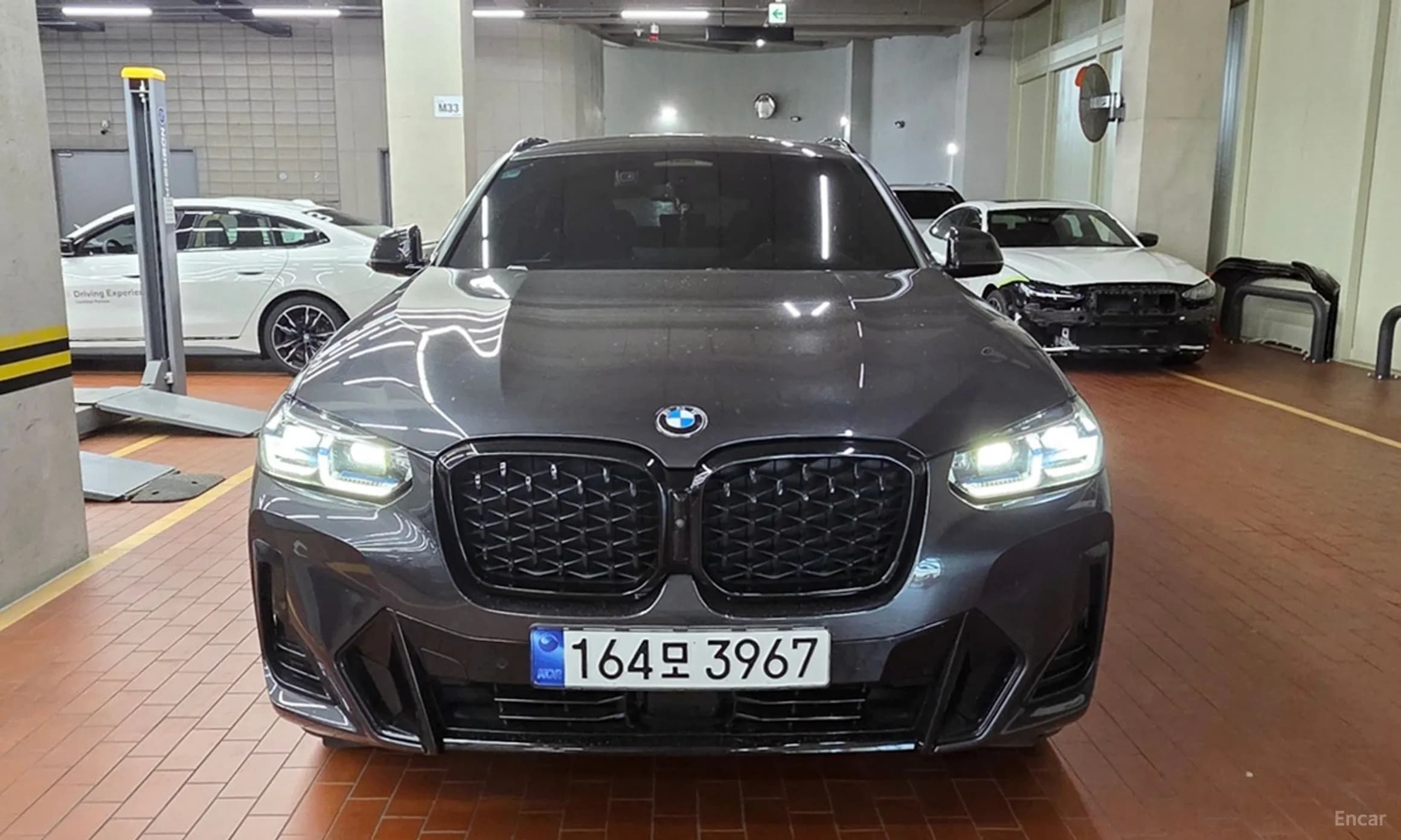 X4 (G02)