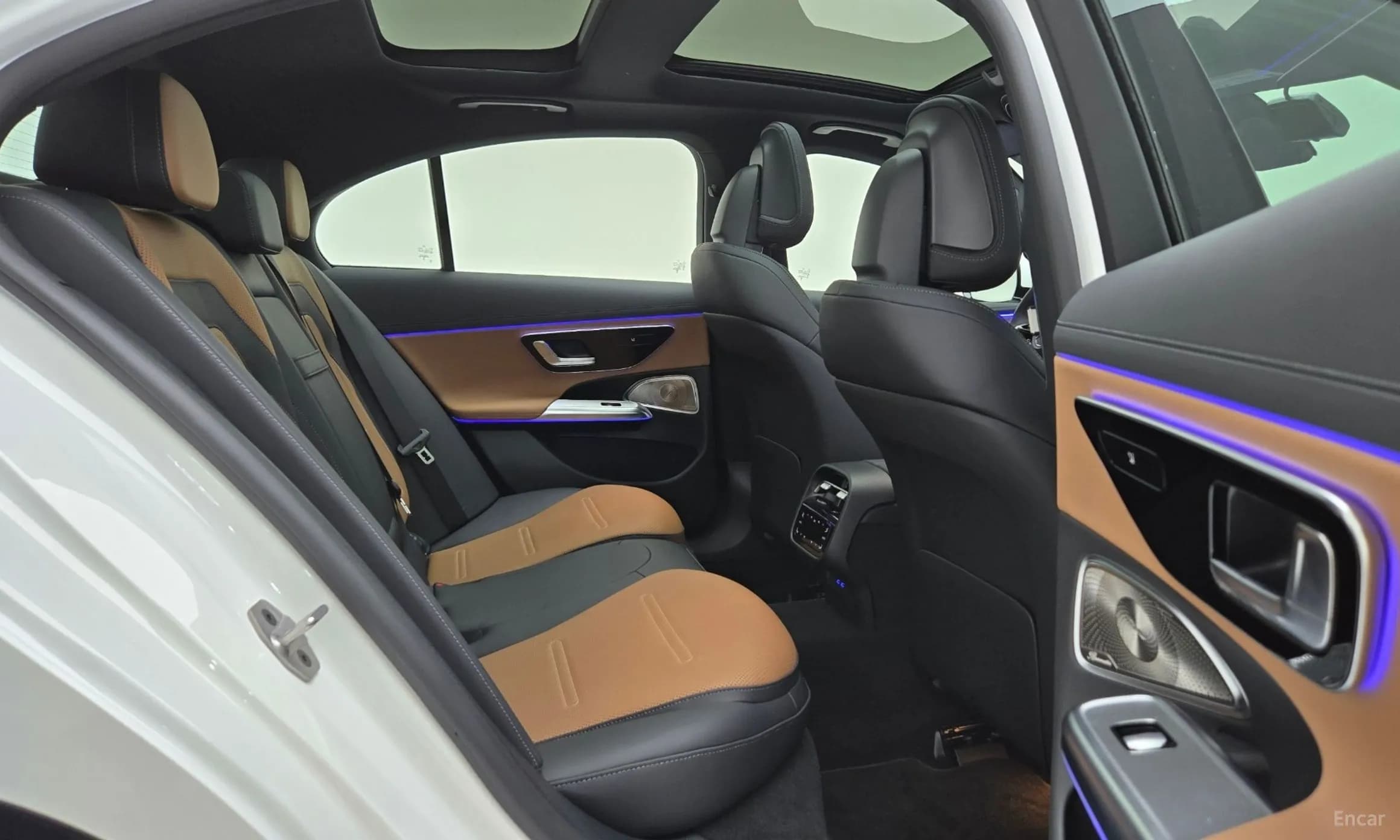 E-Class W214