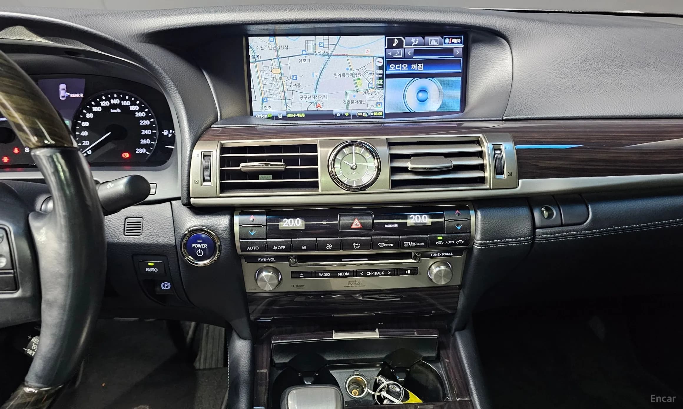 LS600hL