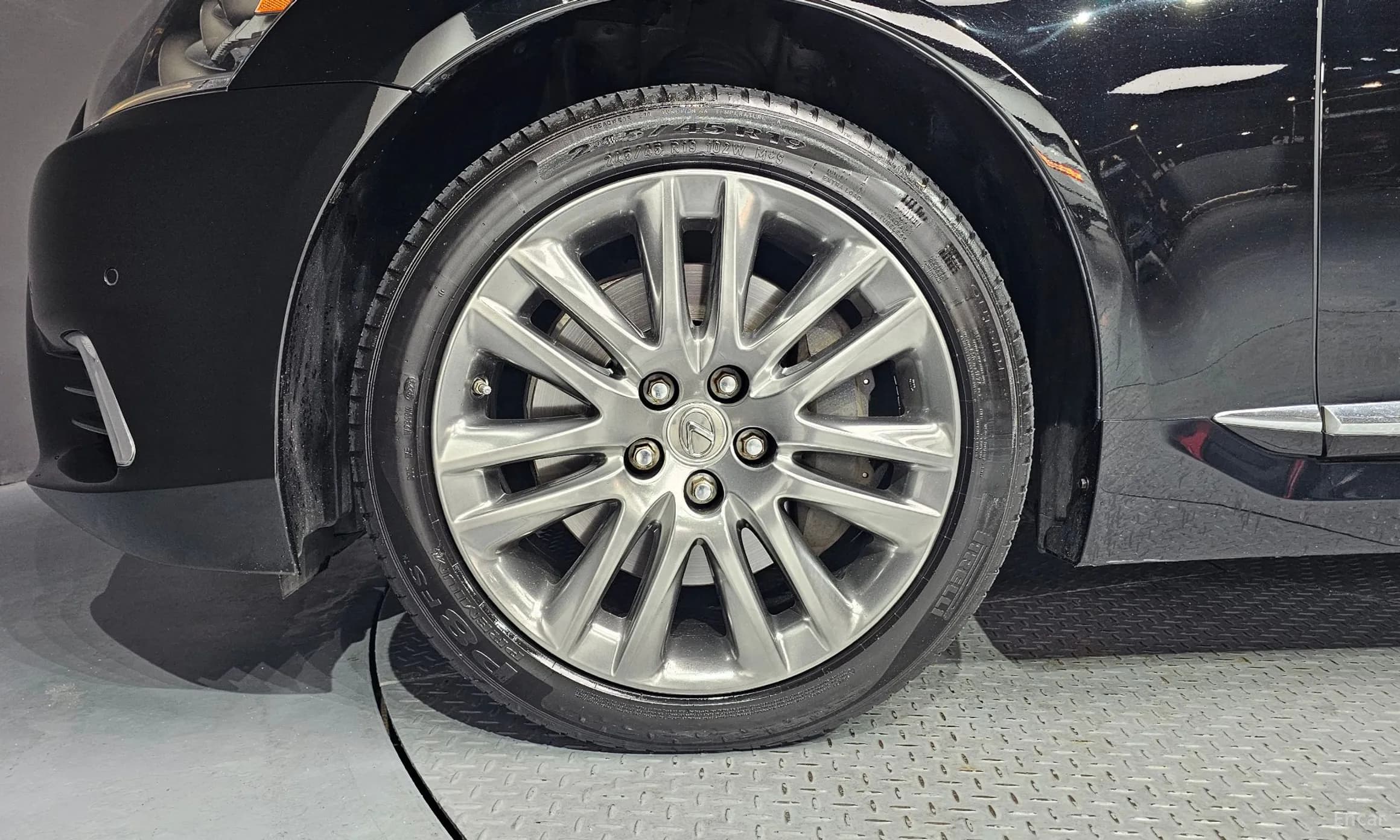 LS600hL