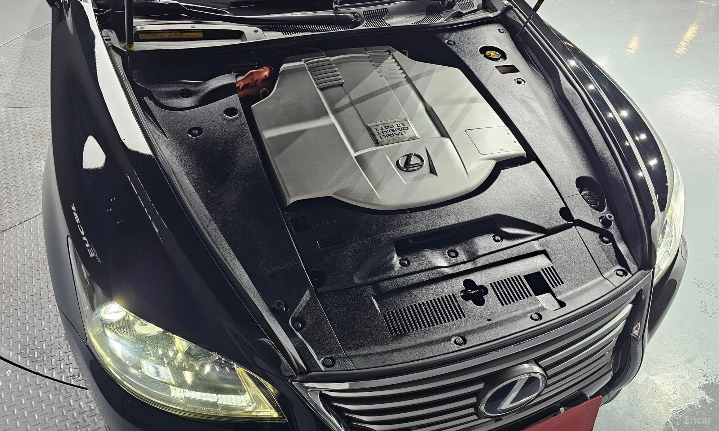LS600hL