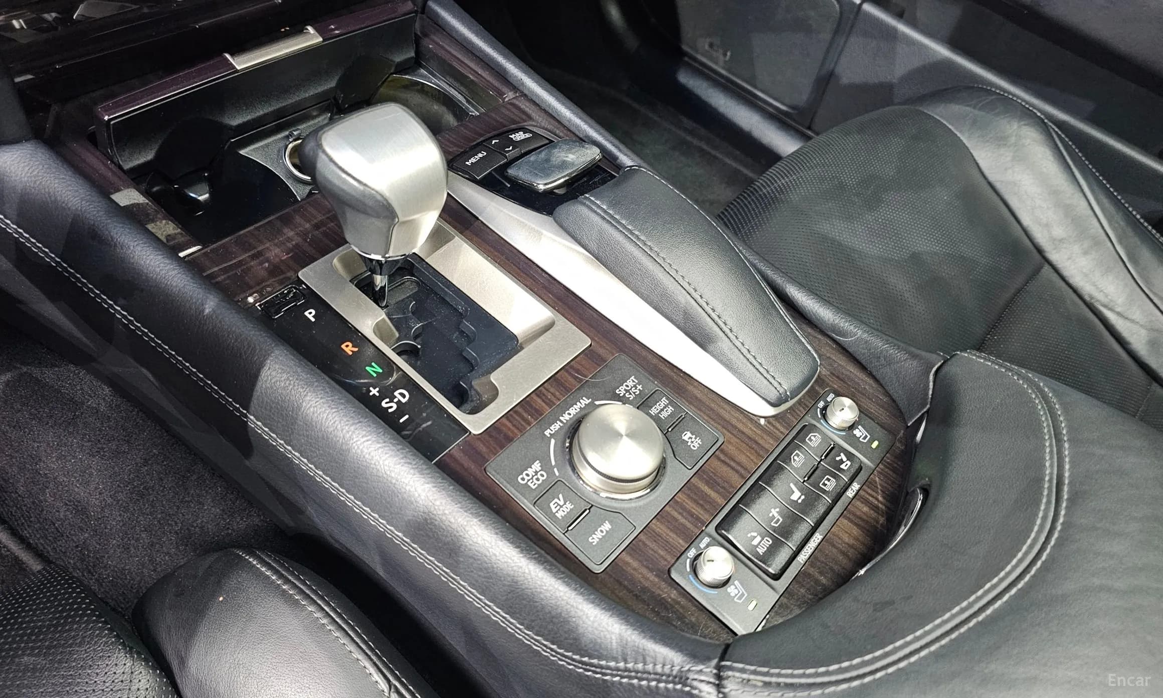 LS600hL
