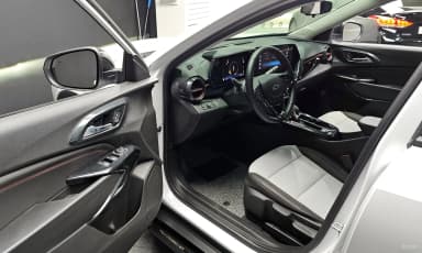 Trax Crossover