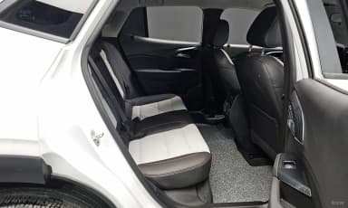 Trax Crossover