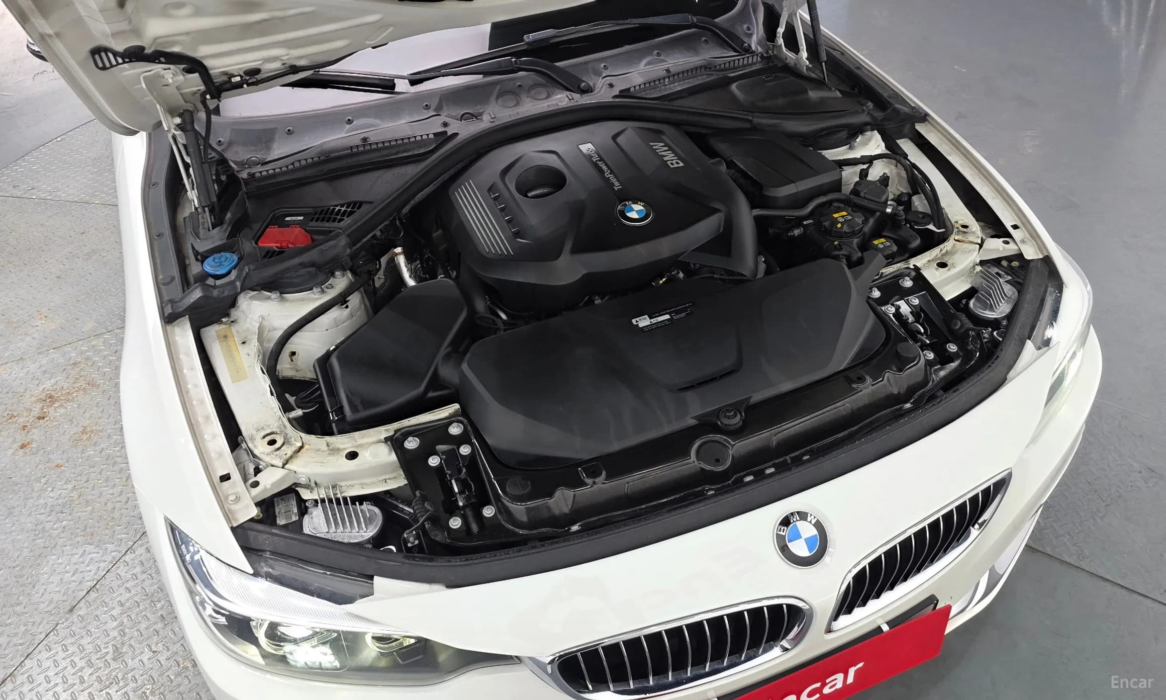 Series 4 (F32)