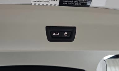X4 (G02)