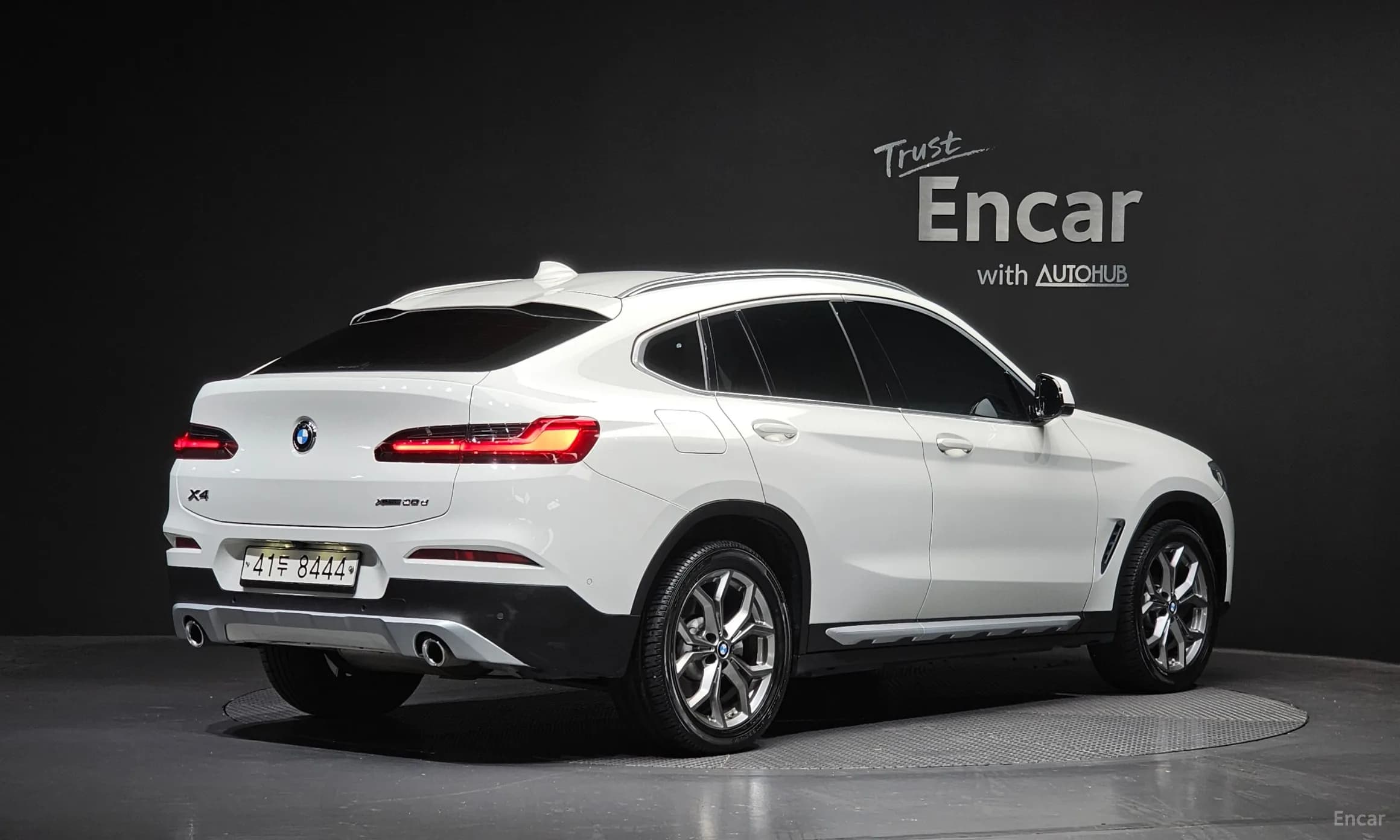 X4 (G02)