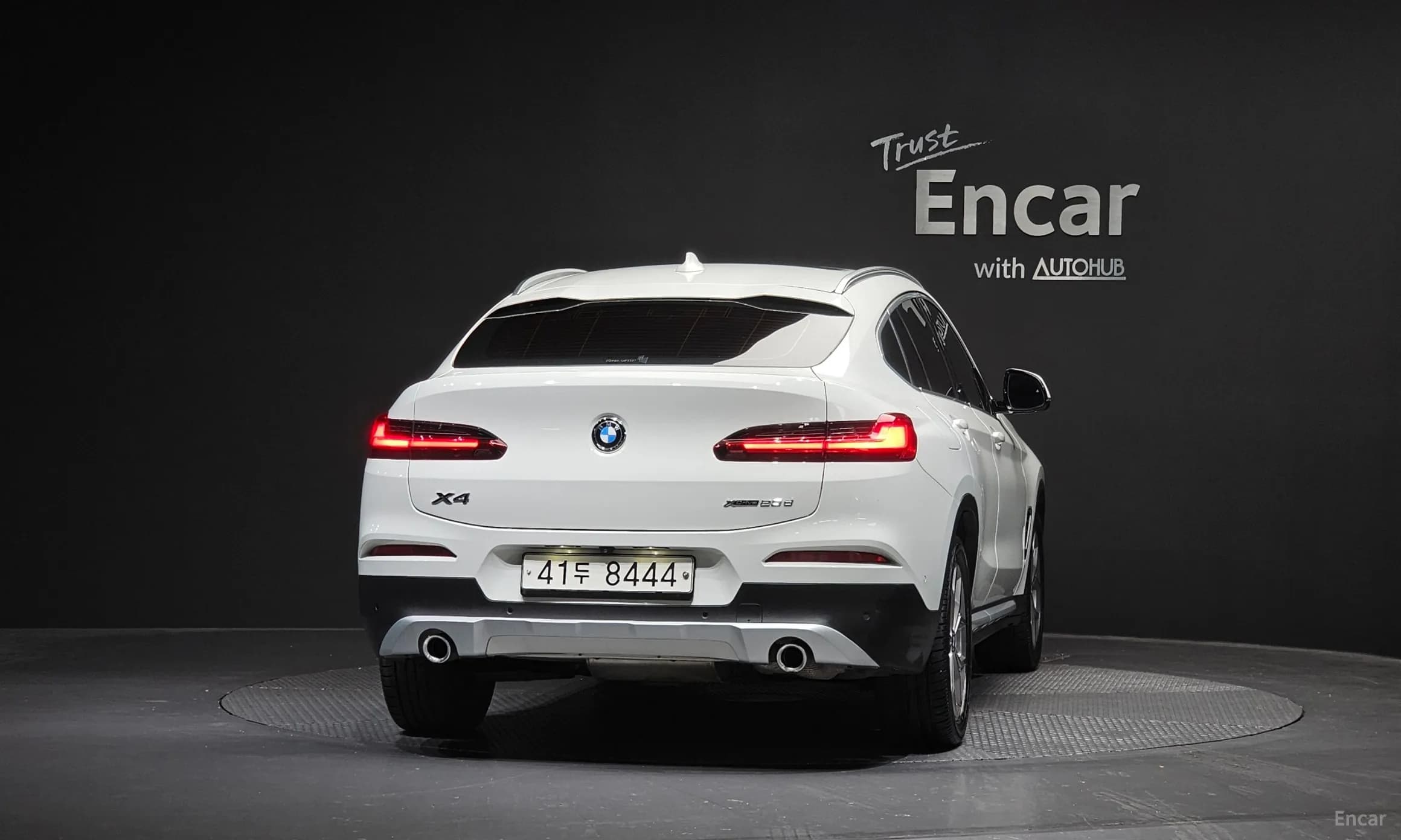 X4 (G02)