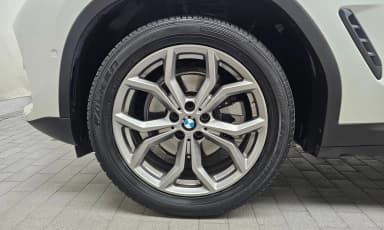 X4 (G02)
