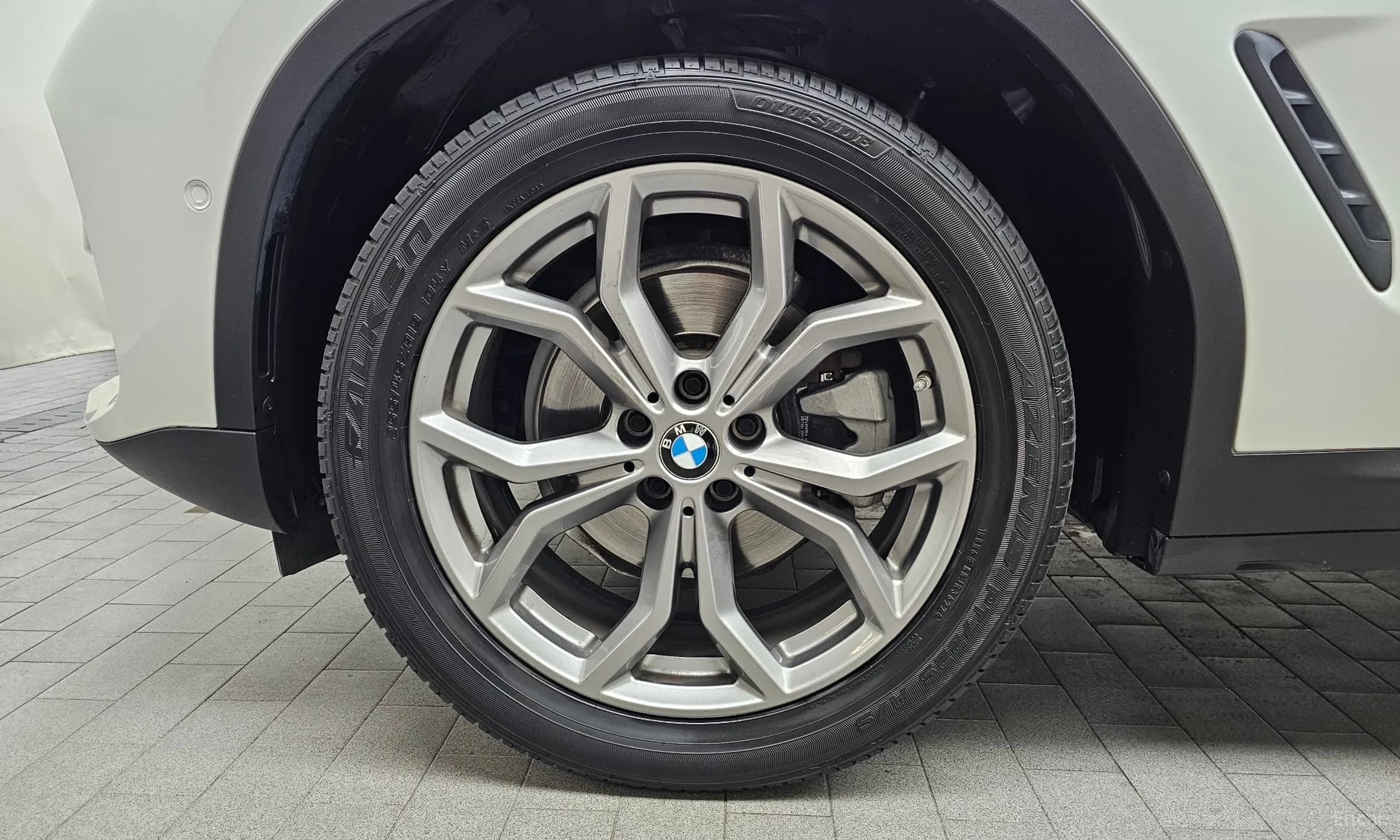 X4 (G02)
