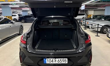 X4 (G02)