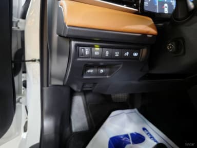 Camry (XV80)
