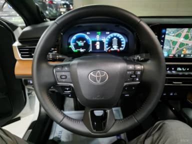 Camry (XV80)