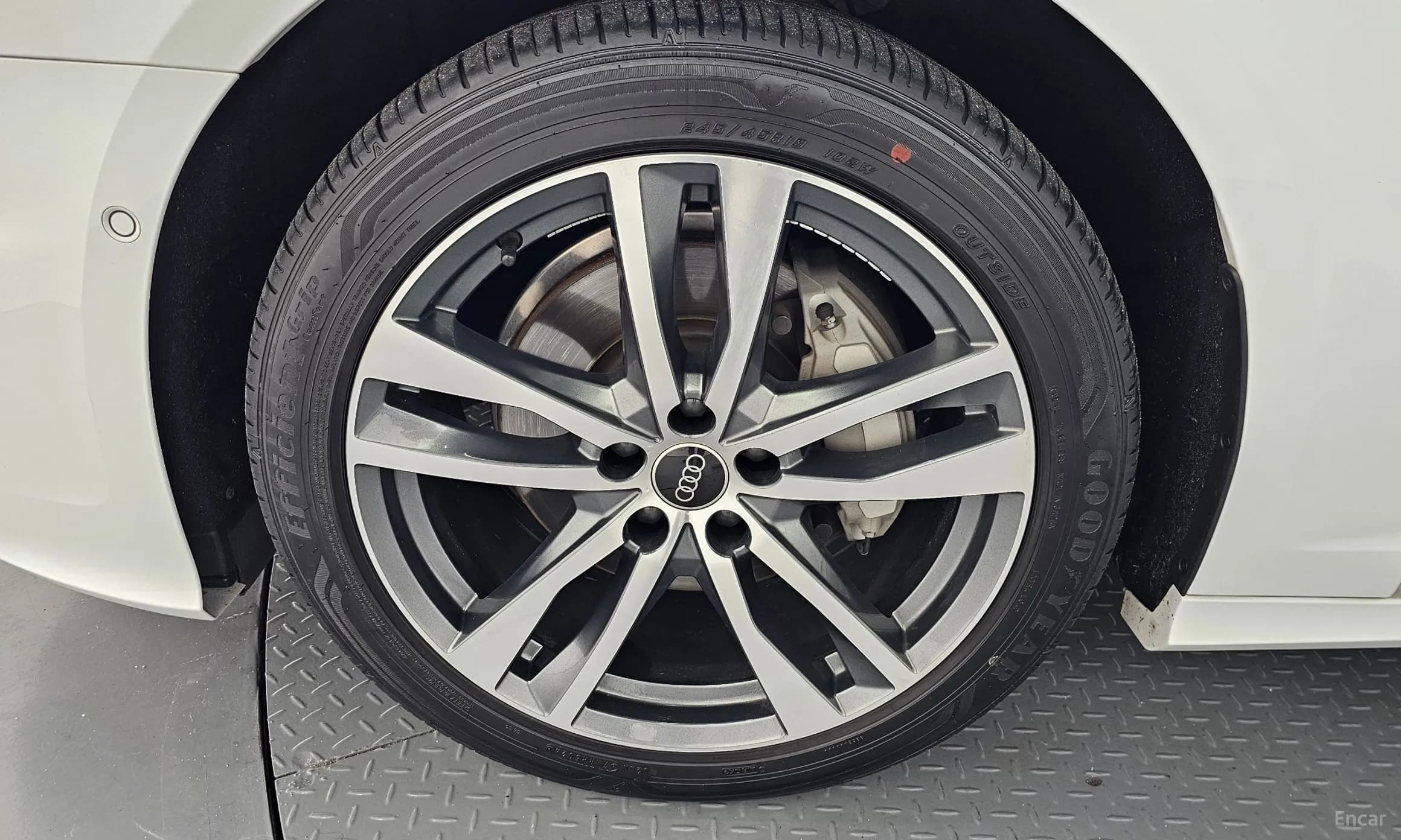 A6 (C8)