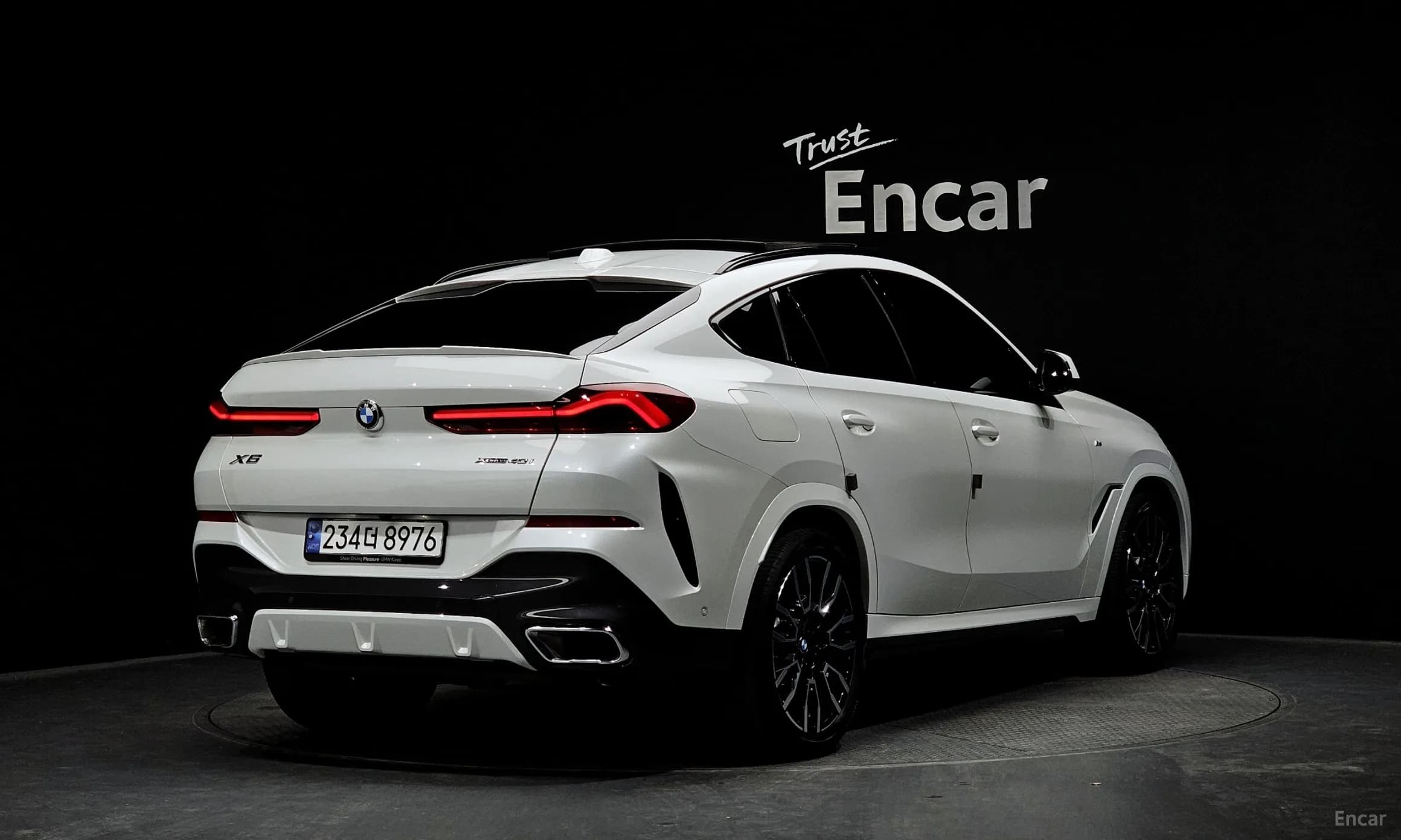 X6 (G06)